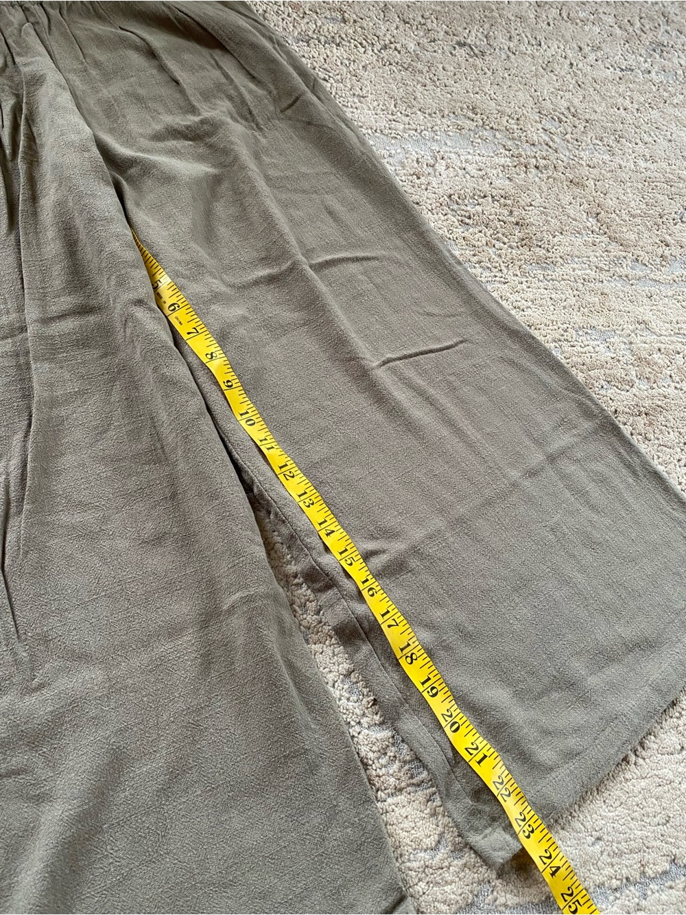 Anrabess Olive Green Wide-Leg Smocked-Waist Linen Pants Cropped Length: Small - Picture 3 of 9
